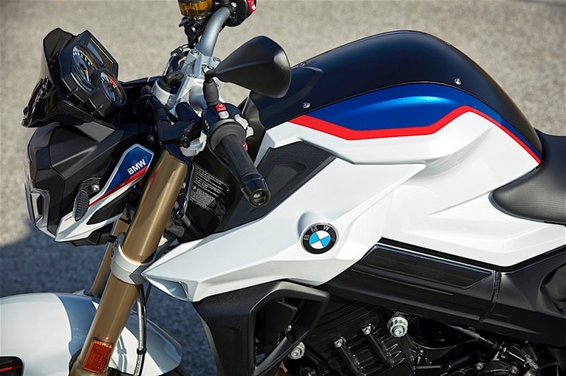 EICMA 2016:  BMW F800R 2017  BMW F800GT 2017